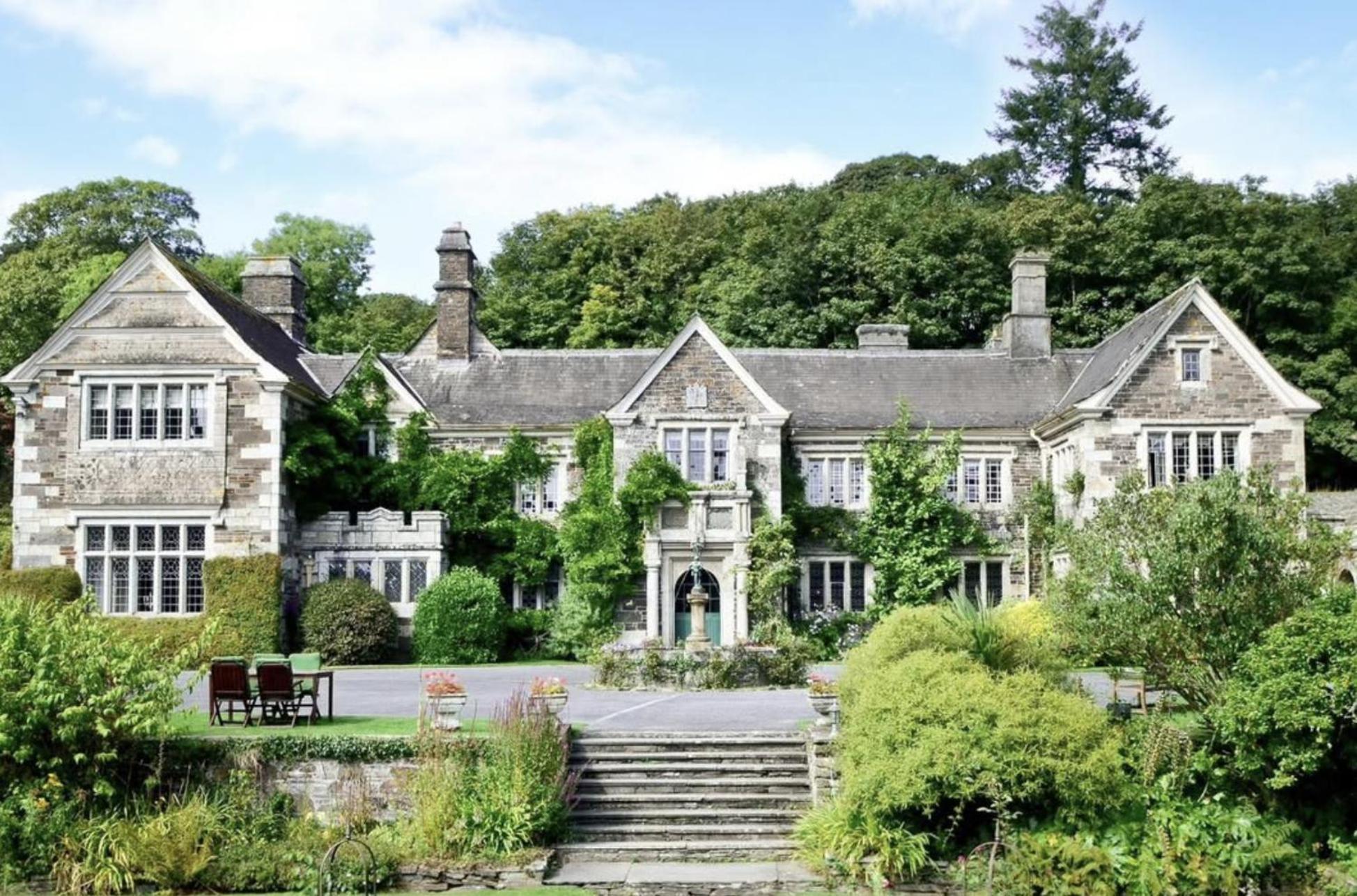 Lewtrenchard Manor Hotel Buitenkant foto